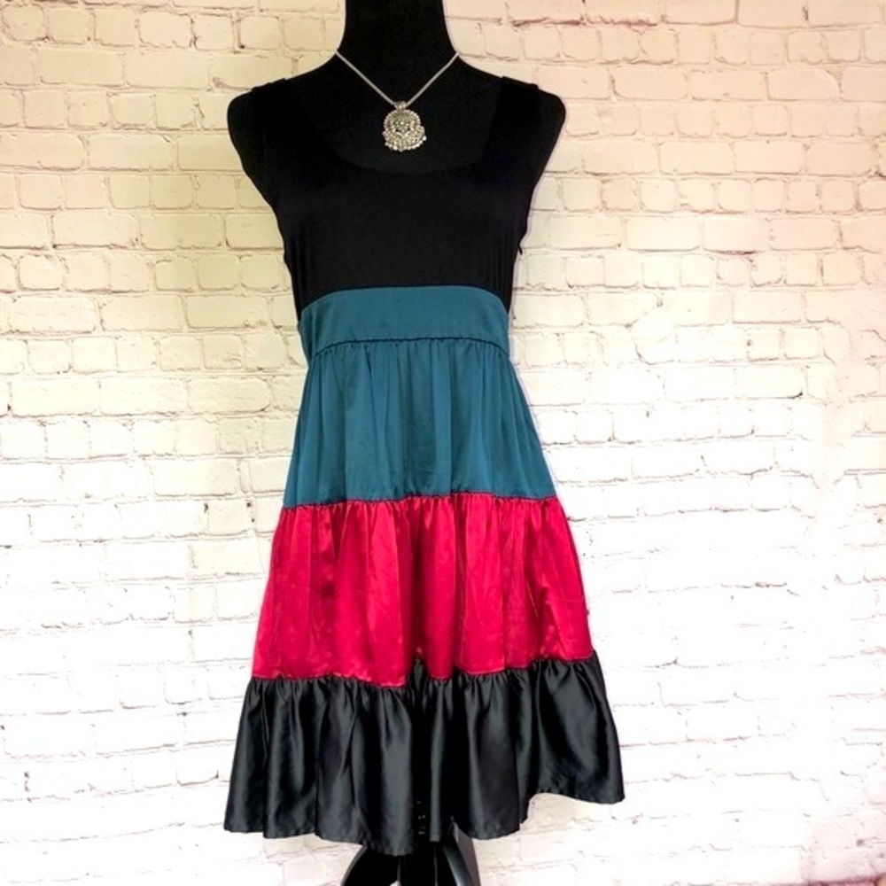 Twenty-one Color Block Dress - Picture 2 of 7